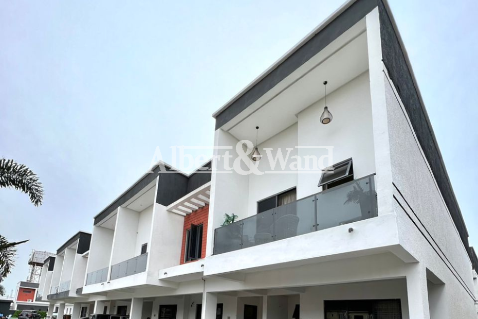 4 Bedroom Terrace