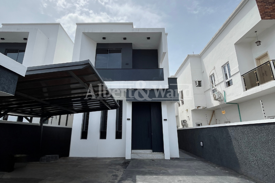 5 Bedroom Fully Detached