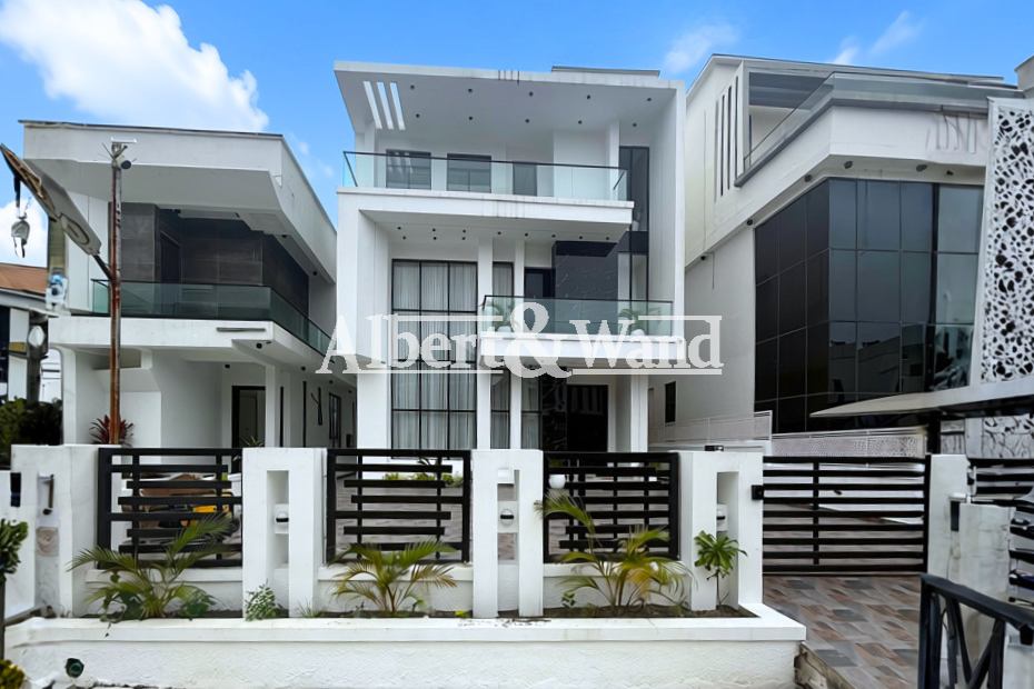 5 Bedroom Fully Detached 