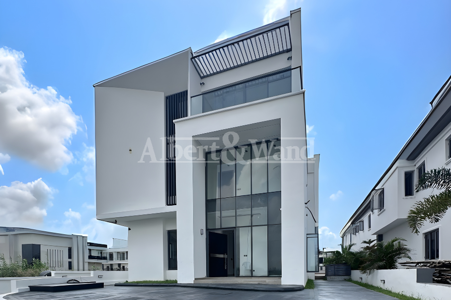 5 bedroom semi detached 